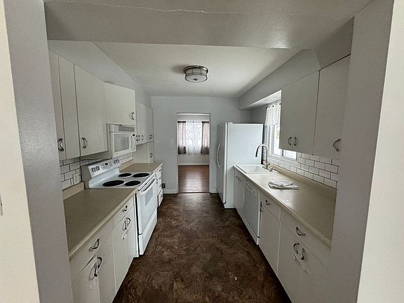 4th image of 2908 4th Ave S