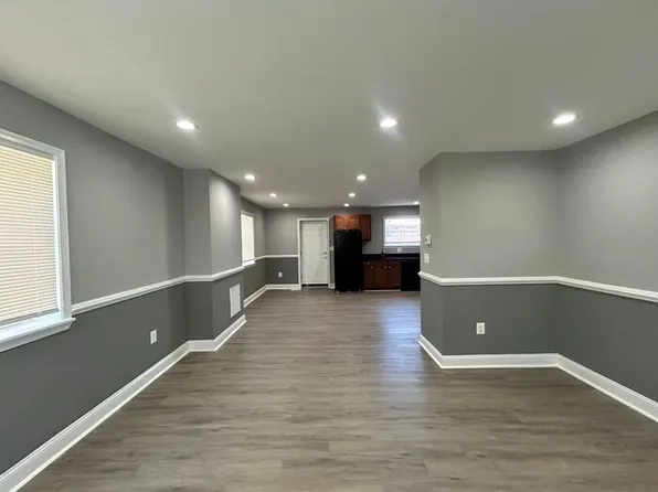 8599 Chestnut Oak Rd, Parkville, MD 21234