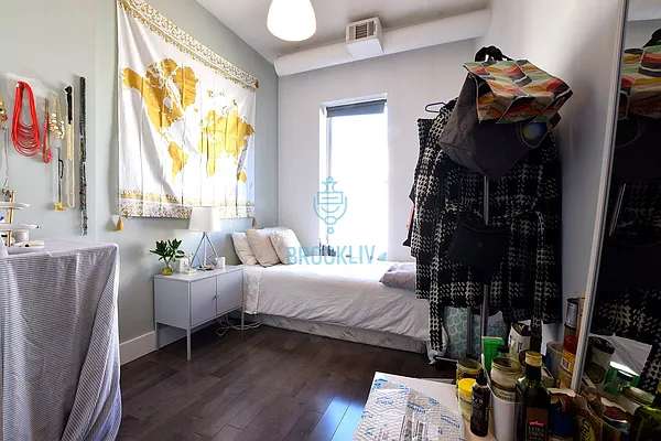 Rented by null | media 34