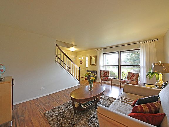 5th image of 540 Hiawatha Dr