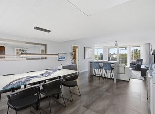 3850 Oaks Clubhouse Dr #408, Pompano Beach, FL 33069