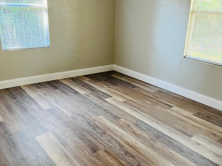 655 Carol St — Photo 8