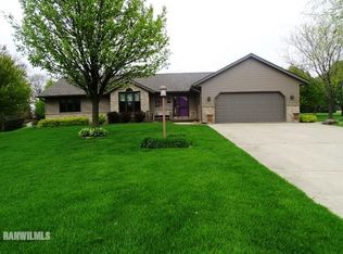 538 Sandra Cir, Freeport, IL 61032