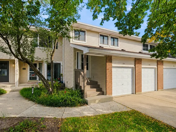 1056 N Pine Tree Cir #0, Buffalo Grove, IL 60089