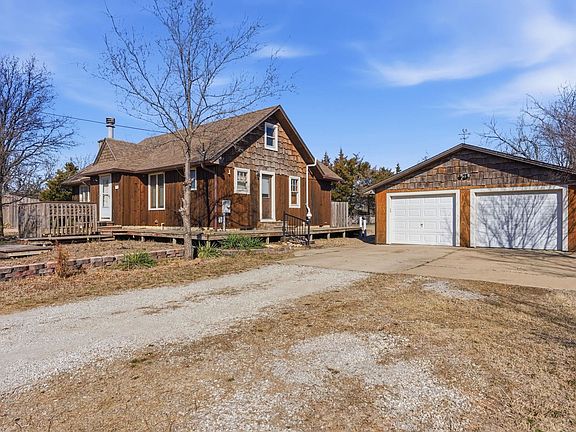 4th image of 718 E Kechi Rd