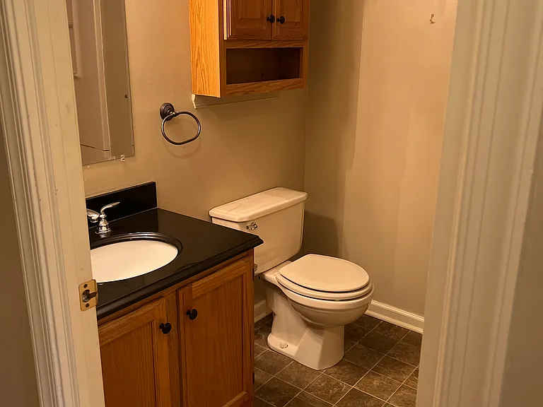 750 E Marshall St #702 — Photo 8