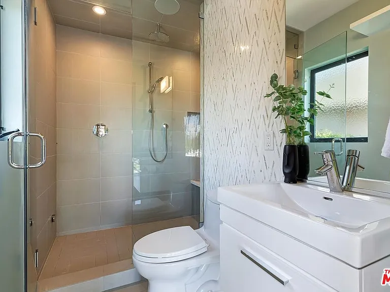 2841 Montcalm Ave — Photo 47