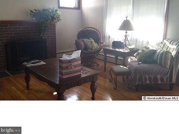 2nd image of 306 Lakeside Dr N