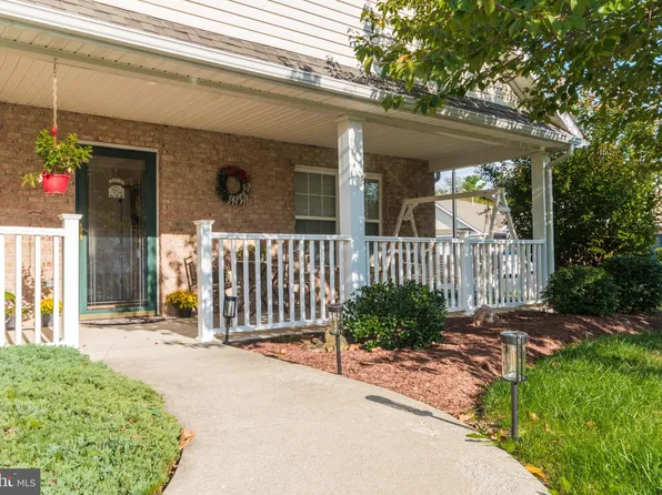 221 Crestwood Ln, Winchester, VA 22602