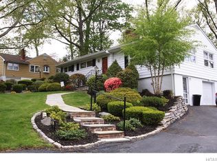 34 Fernwood Dr, New City, NY 10956