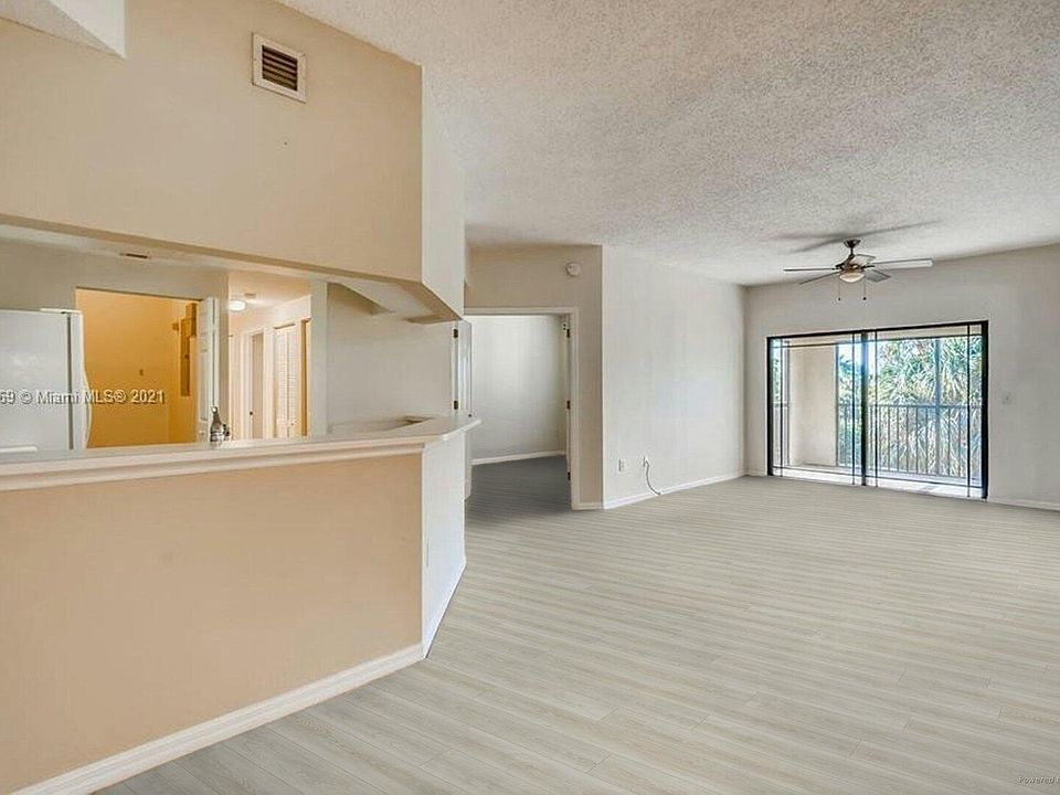 1st image of 3018 Alcazar Pl APT 103