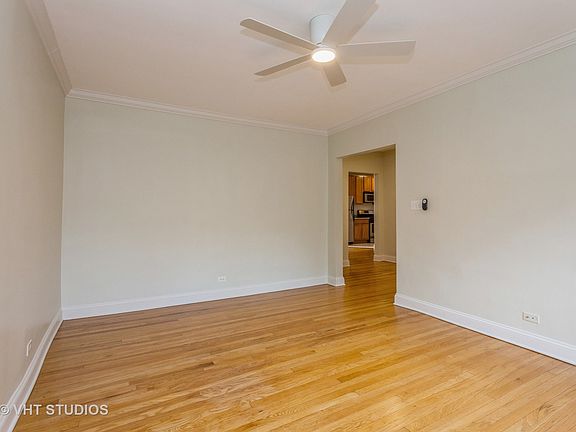 5th image of 5954 N Lakewood Ave APT 2W