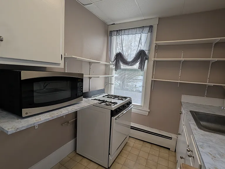 30 N Main St — Photo 14