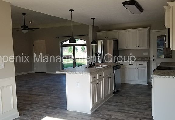 5th image of 24 Golden Brooke Dr