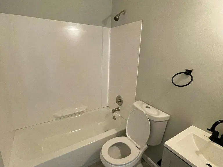 17 Chesapeake Bay Rd #1 — Photo 5