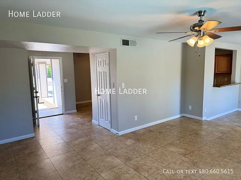 6102 W Mauna Loa Ln — Photo 4