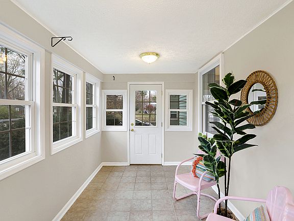 2nd image of 6421 Evanston Ave