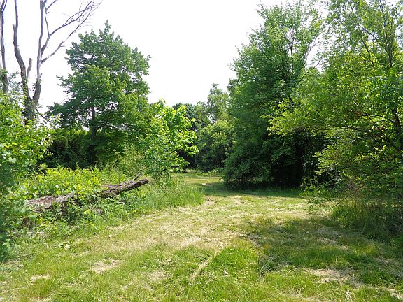 4th image of 120 S Crystal Ave