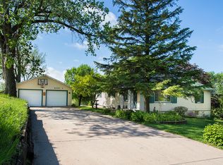 5707 V St, Omaha, NE 68117