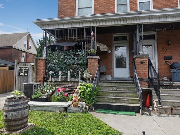 2nd image of 22 Picton St E