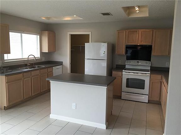 3rd image of 3319 High Cotton Way