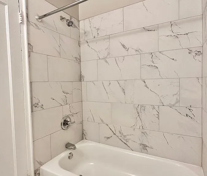 2040 N Vermont St #203 — Photo 15