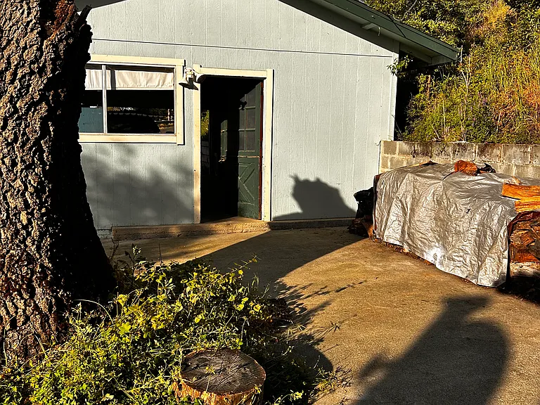 Manzanita Rd — Photo 15