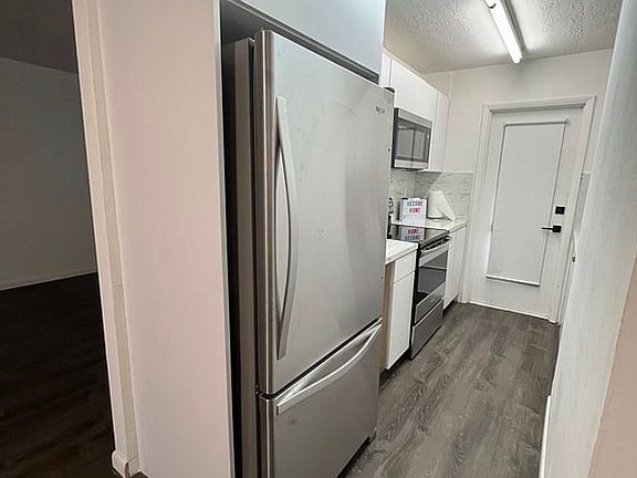 2nd image of 1698 Jefferson Ave APT 37