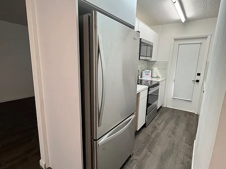 1698 Jefferson Ave #37 — Photo 2