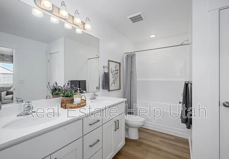 281 W 1150 N — Photo 8
