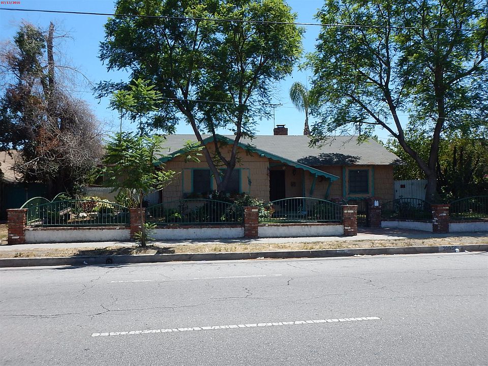 1st image of 20956 Roscoe Blvd
