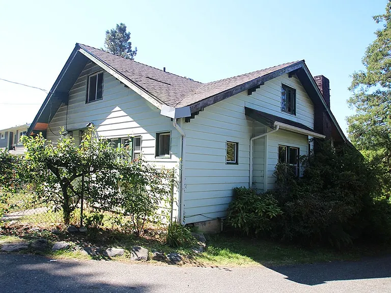 18824 Bothell Way NE — Photo 1