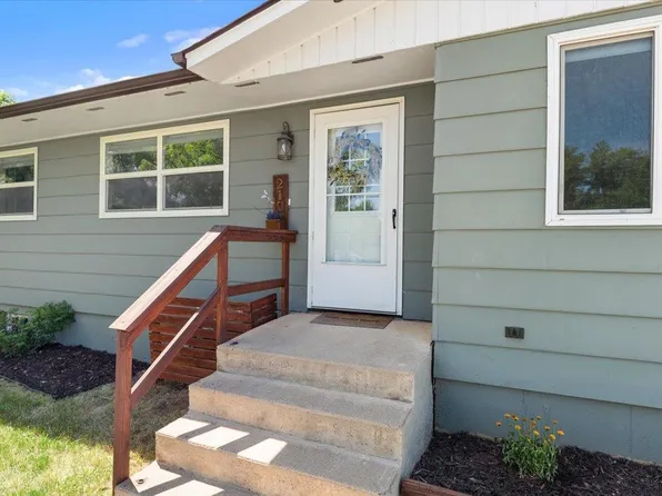 210 Tulsa Dr, Sturgis, SD 57785