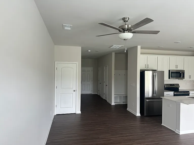 5137 Tommy Ln — Photo 3