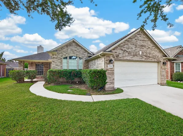 17230 Pecan Acres Dr, Sugar Land, TX 77498