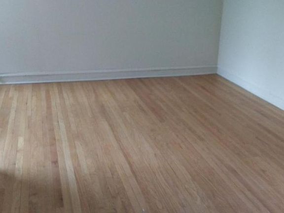 4th image of 2205 E 70th Pl APT 3E
