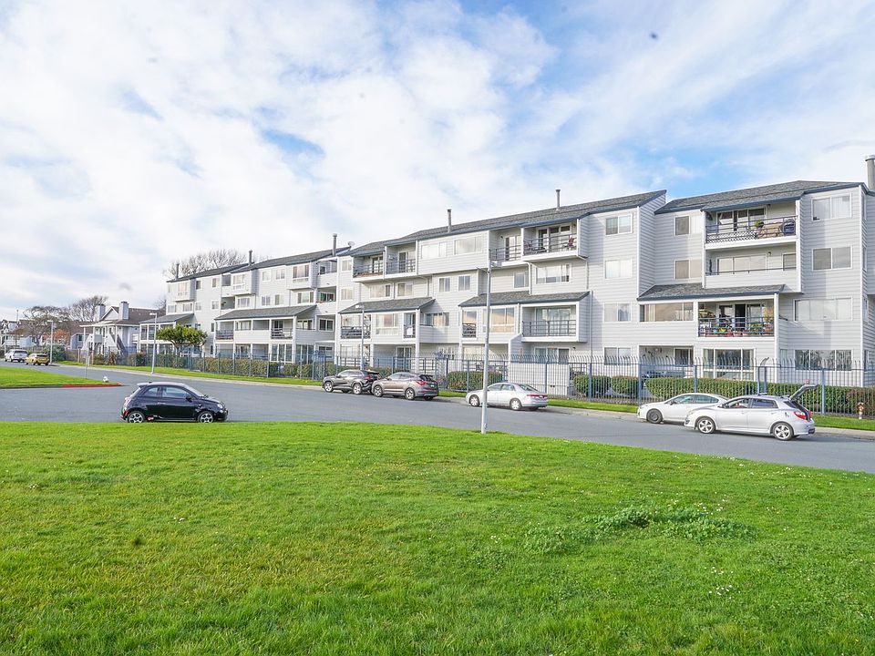 1st image of 1205 Melville Sq APT 204