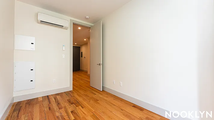 Rented by Nooklyn NYC LLC | media 19