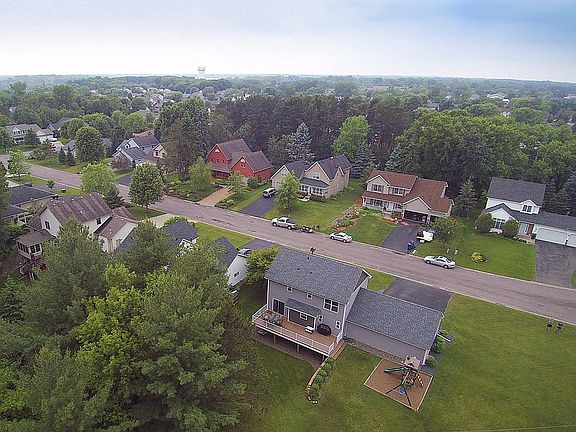2nd image of 5986 Mallard Ponds Dr