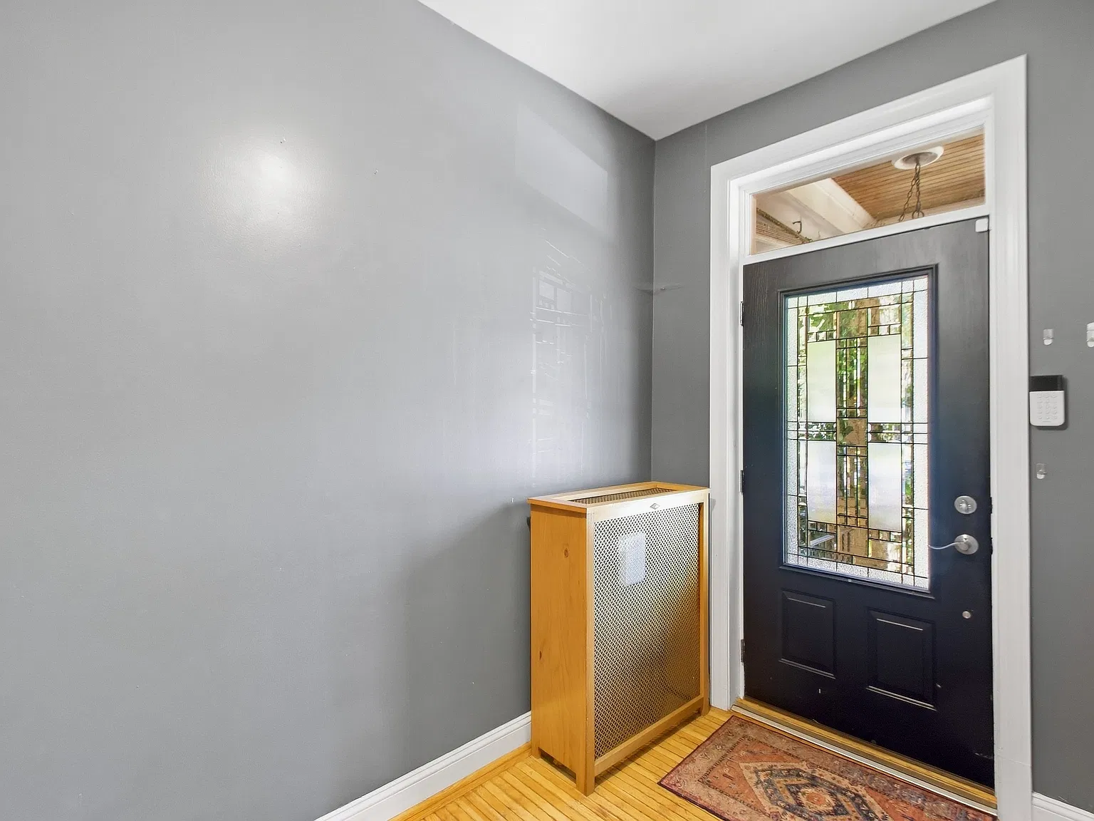 4 bed, 2.5 bath, 1800 sqft, $4,300 — Photo 4
