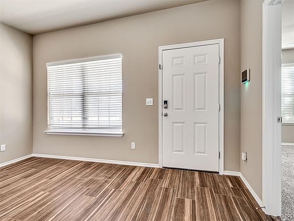 4th image of 3021 SE 95th St