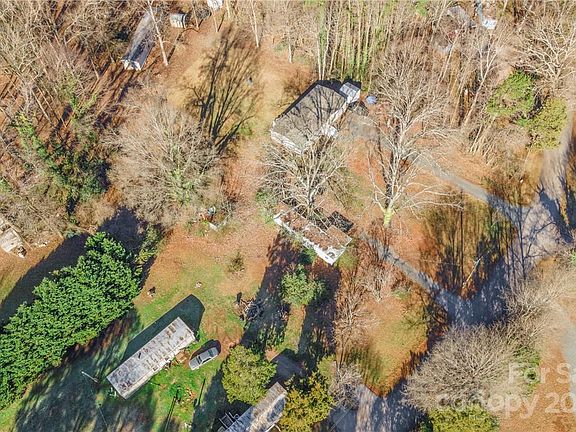 3rd image of 1417 Barrett Ct