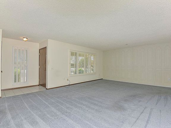 4th image of 18403 N 96th Dr