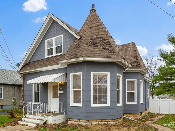 1409 Pulaski St, Peru, IL 61354