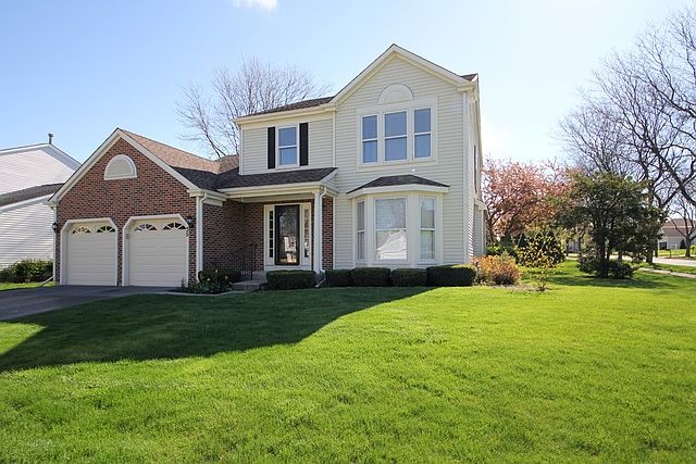 1st image of 35 Julie Ln
