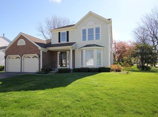 35 Julie Ln, Vernon Hills, IL