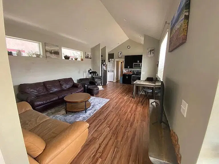 2 bed, 1022 sqft, $2,100 — Photo 2