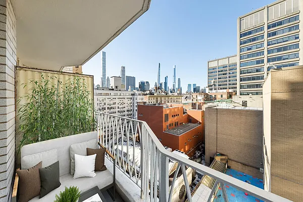 Sold by Compass | media 2