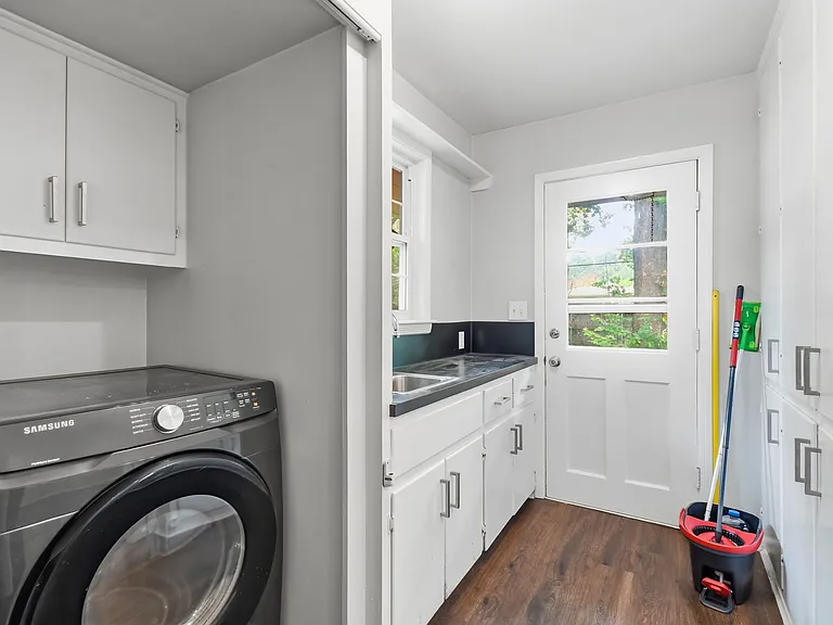 3325 S Yorktown Ave — Photo 9