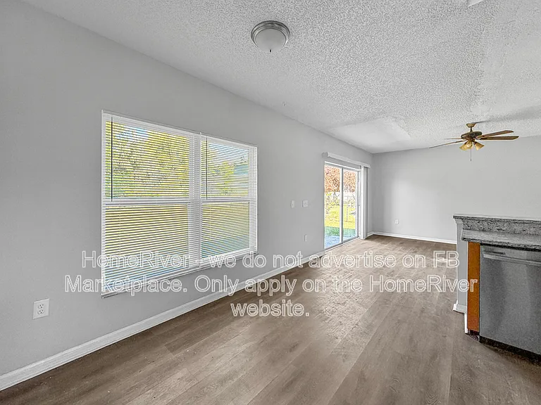 503 Hummingbird Ct — Photo 8